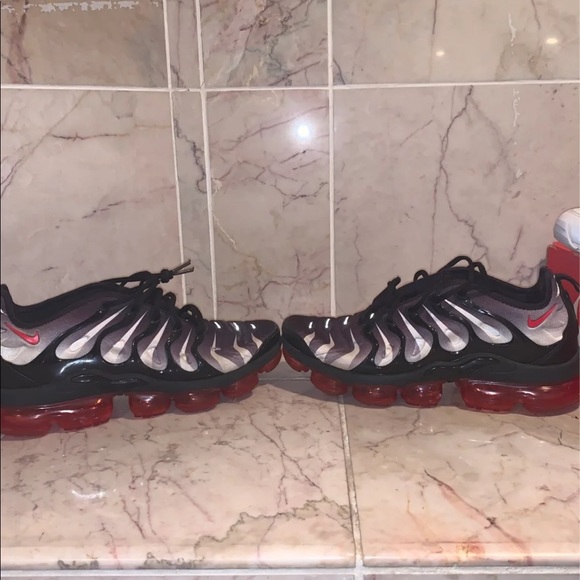 Vapor Max Plus “Shark” - Picture 5 of 6